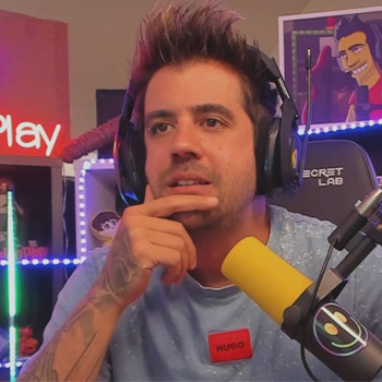 Raúl Álvarez Genes, conocido como Auron o Auronplay, es uno de los streamers con más experiencia y trayectoria de este ranking. Siendo de la "vieja escuela", fue uno de los primeros youtubers de habla hispana en alcanzar el éxito en su medio
